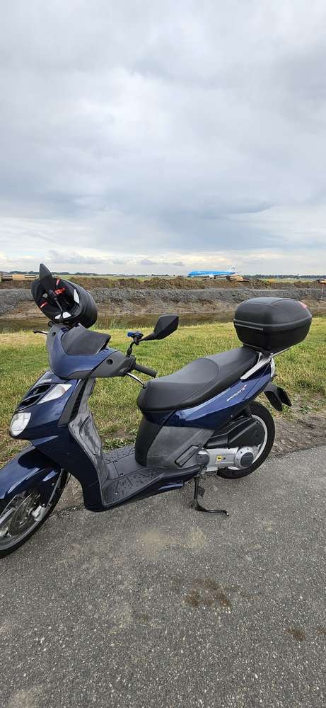 Aprilia SportCity 300