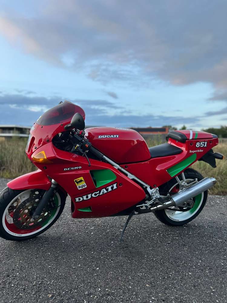 Ducati 851 Strada