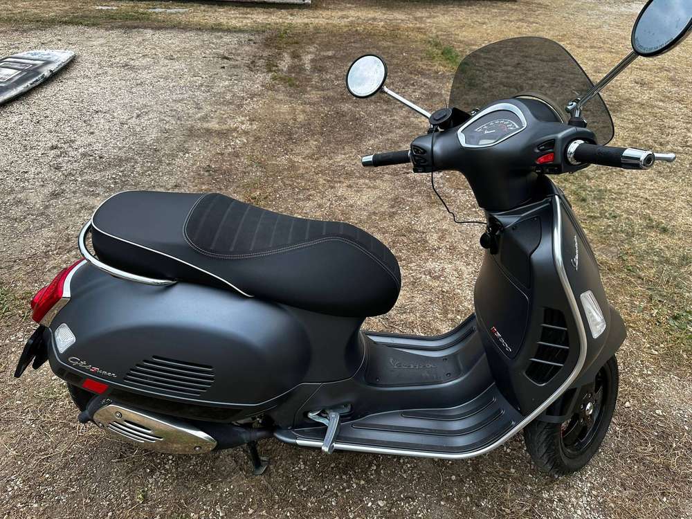 Vespa GTS 300