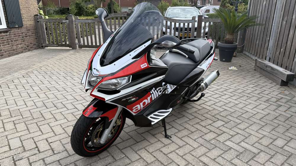 Aprilia SRV 850 Maxi