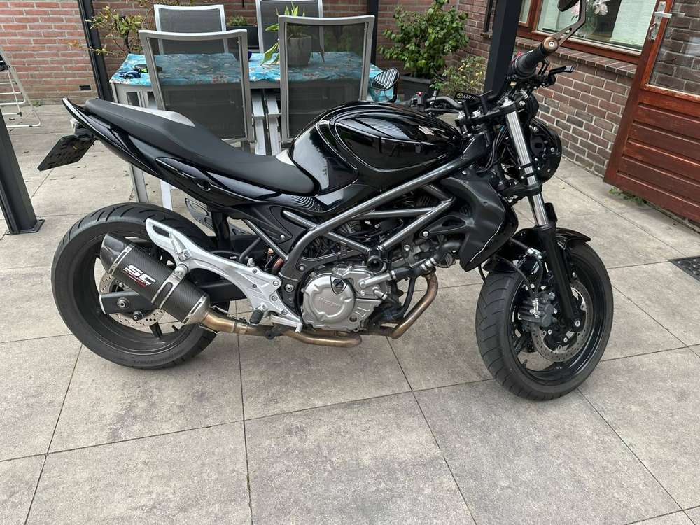 Suzuki SFV 650 Gladius
