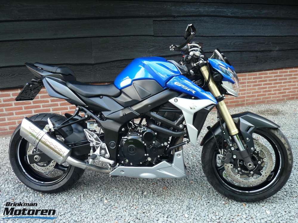Suzuki GSR 750