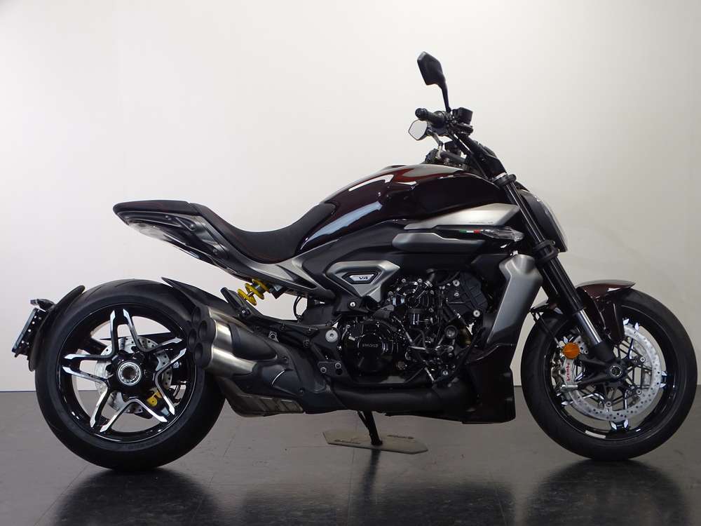 Ducati XDiavel V4