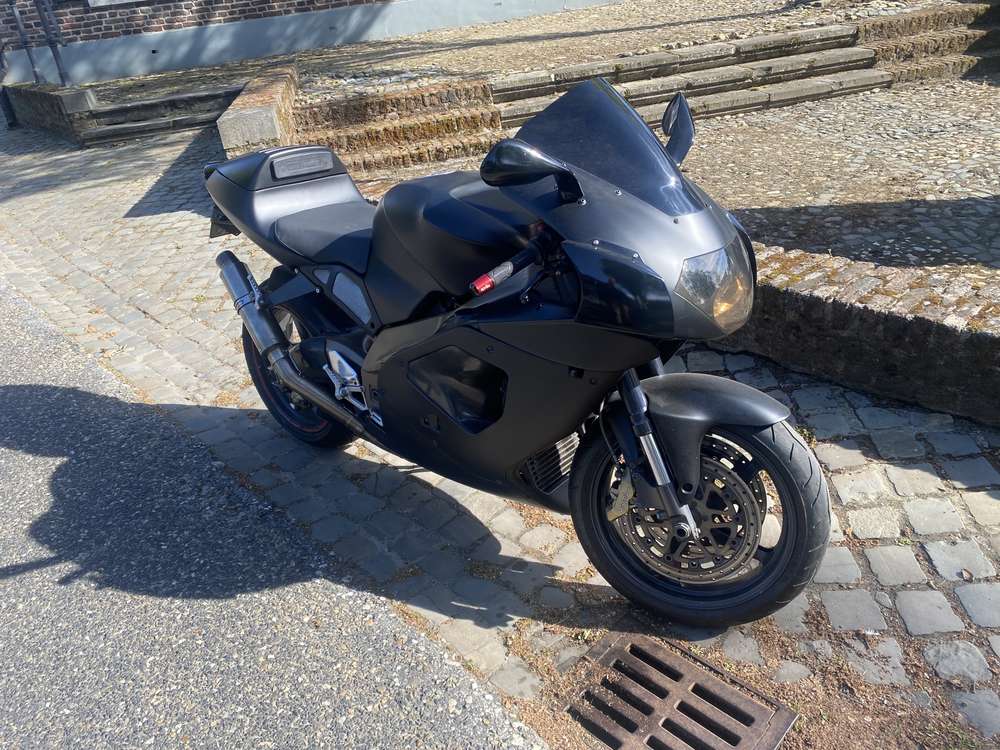 Aprilia RST 1000 Futura