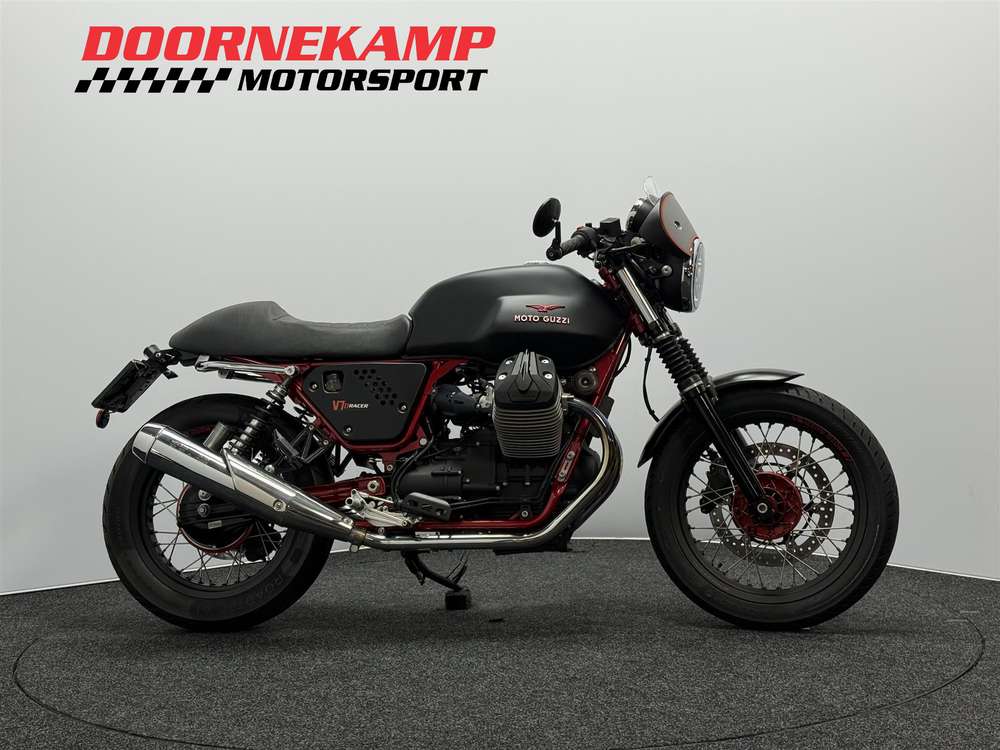 Moto Guzzi V7 III Racer