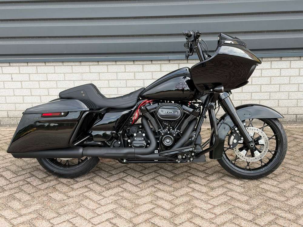 Harley-Davidson FLH Electra Glide Revival
