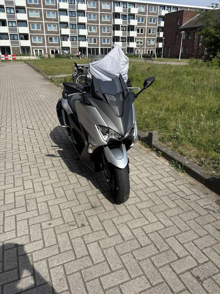 Yamaha TMAX 530SX