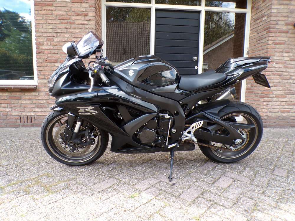 Suzuki GSX-R 750