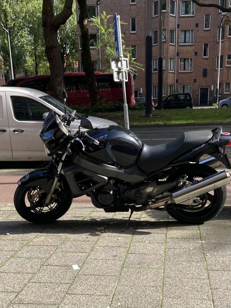 Honda CB1100SF X-11