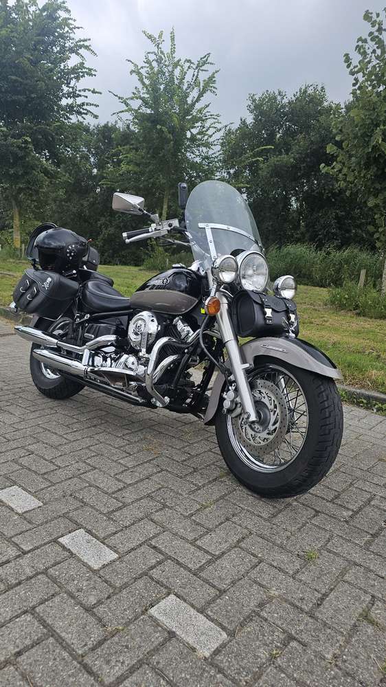 Yamaha XVS 650 Drag Star Bobber