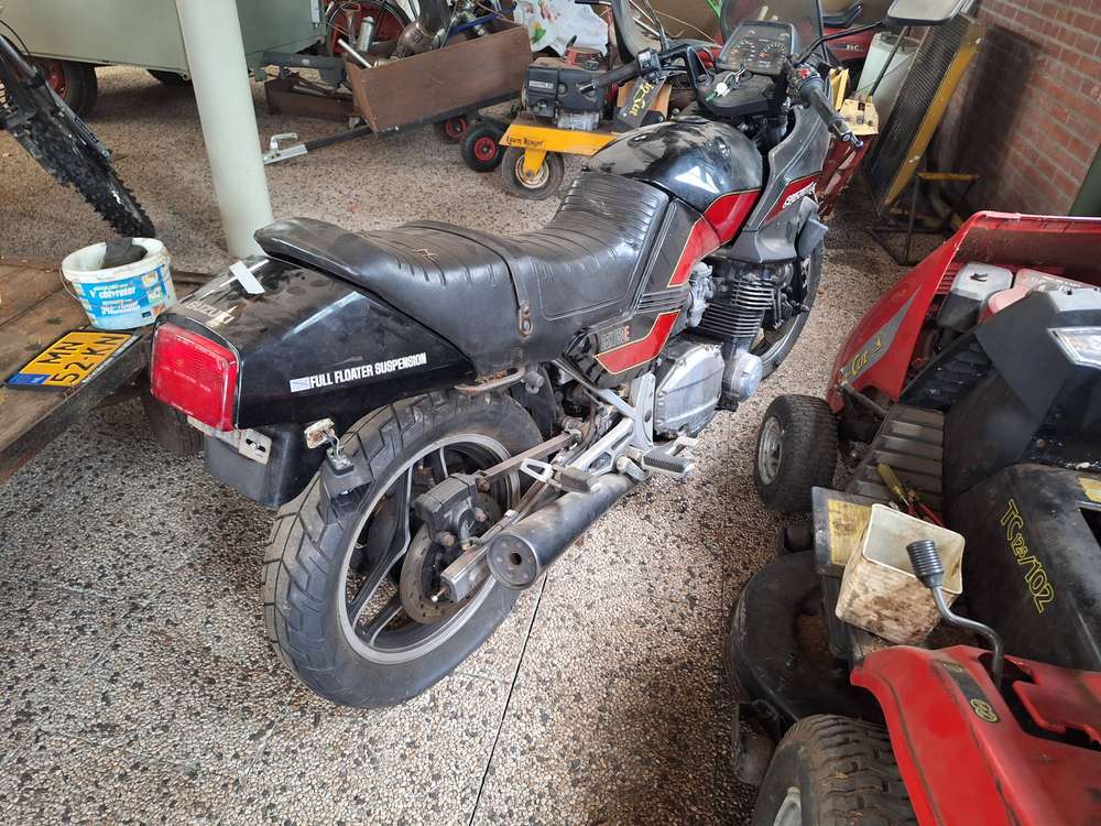 Suzuki GSX 750ES