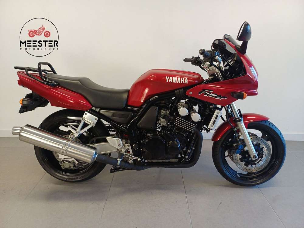 Yamaha FZS 600 Fazer