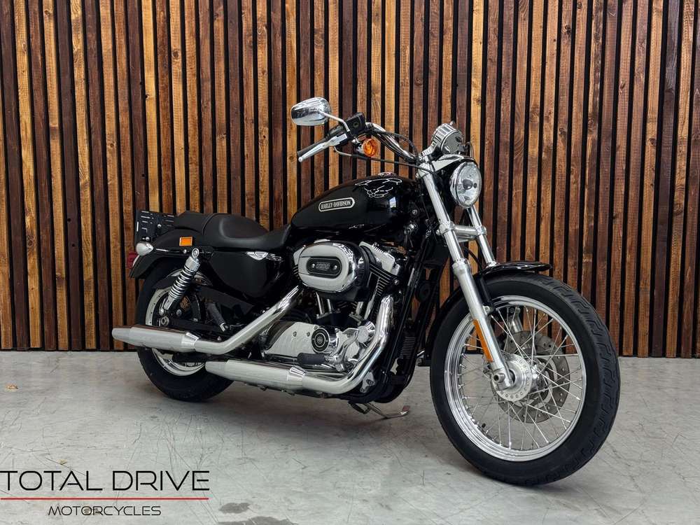 Harley-Davidson XL1200C Sportster 1200 Custom
