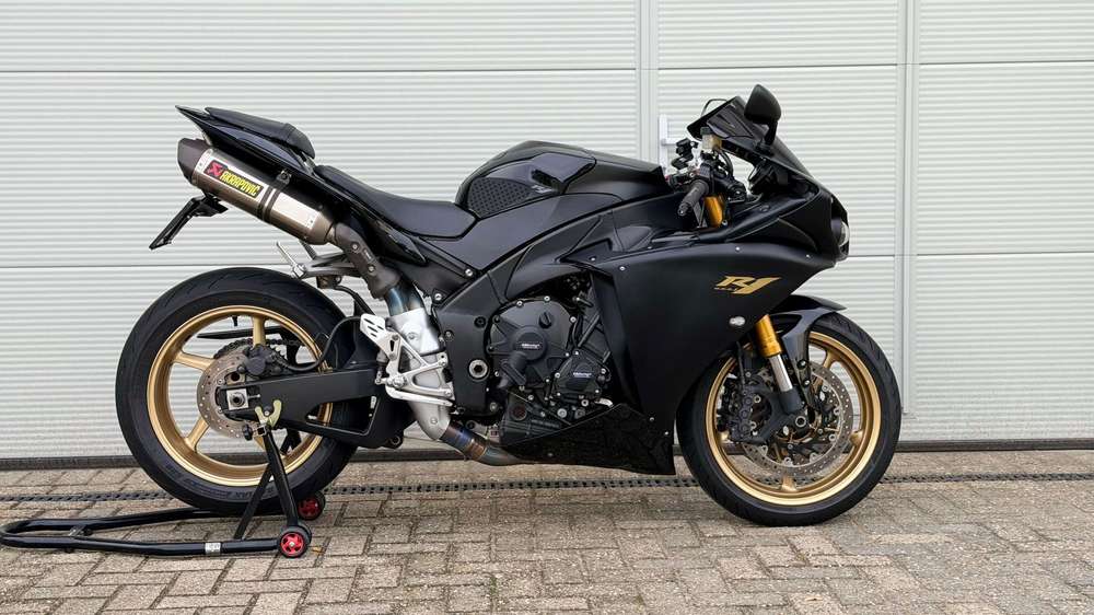 Yamaha YZF R1