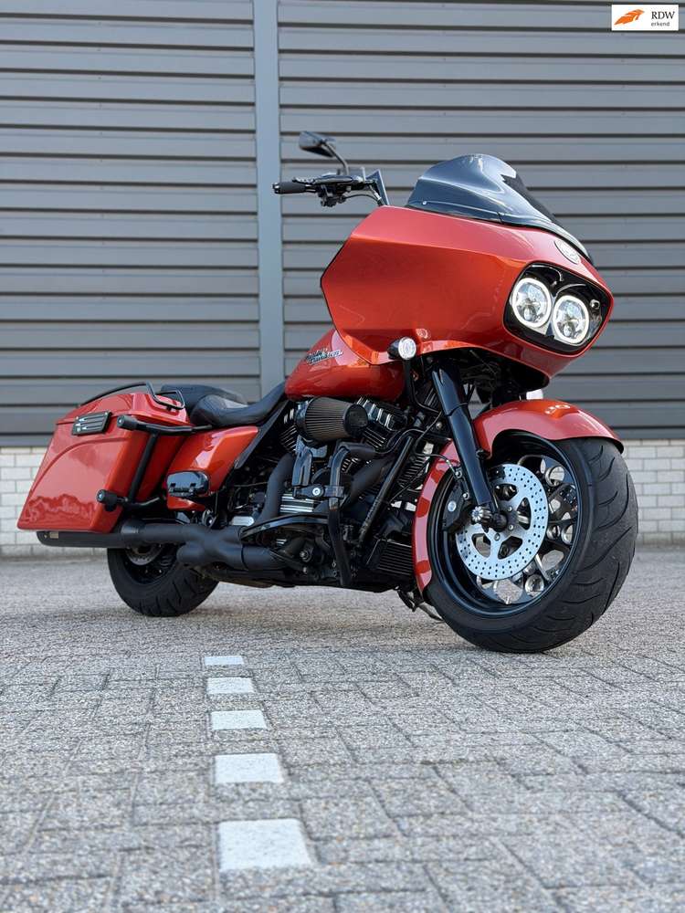 Harley-Davidson FLTRX Road Glide