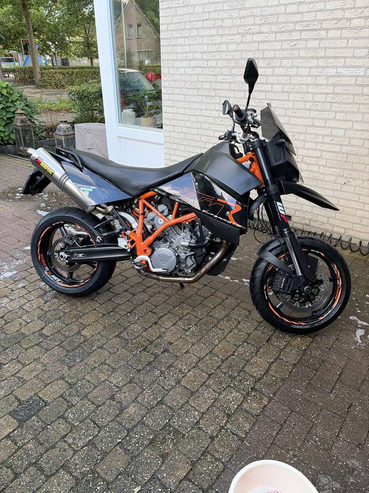 KTM 950 Supermoto R