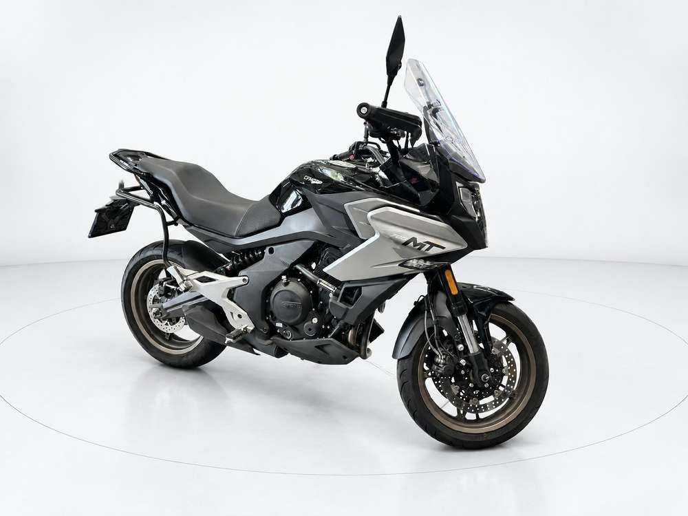 CFMOTO 700 MT