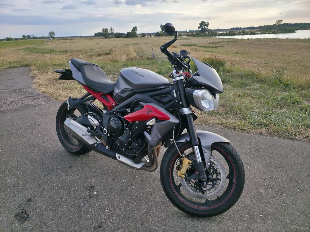 Triumph Street Triple 675R
