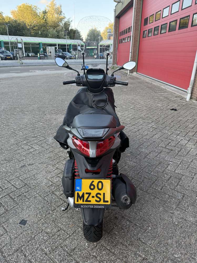 Piaggio Medley 125