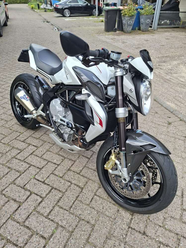 MV Agusta Dragster 800