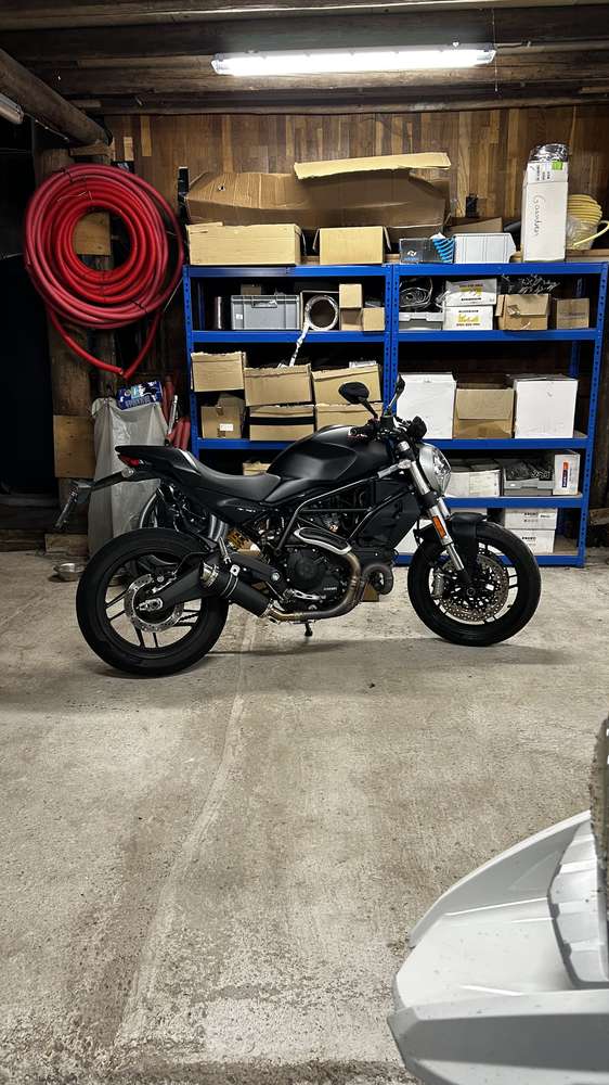 Ducati Monster 797