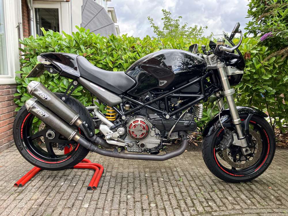 Ducati Monster S2R 1000