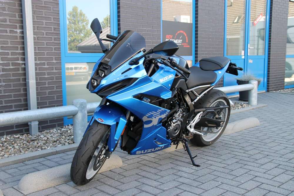 Suzuki GSX-8R