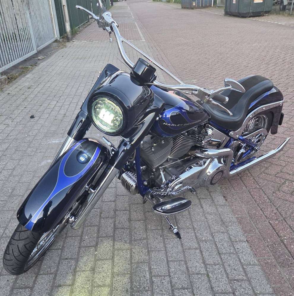 Harley-Davidson FLDE Softail Deluxe