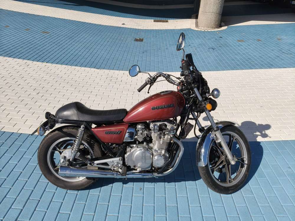 Suzuki GS 550L