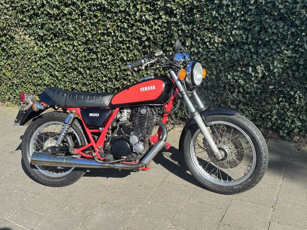 Yamaha SR 500