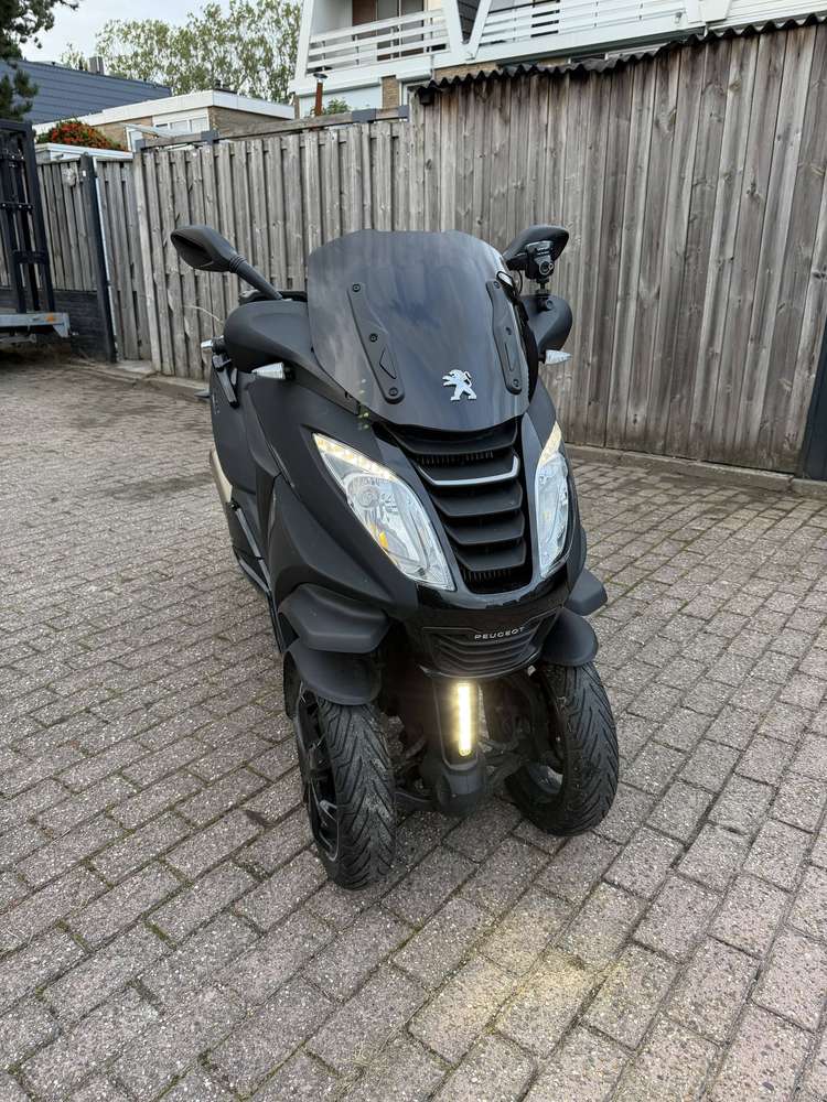 Peugeot Metropolis 400