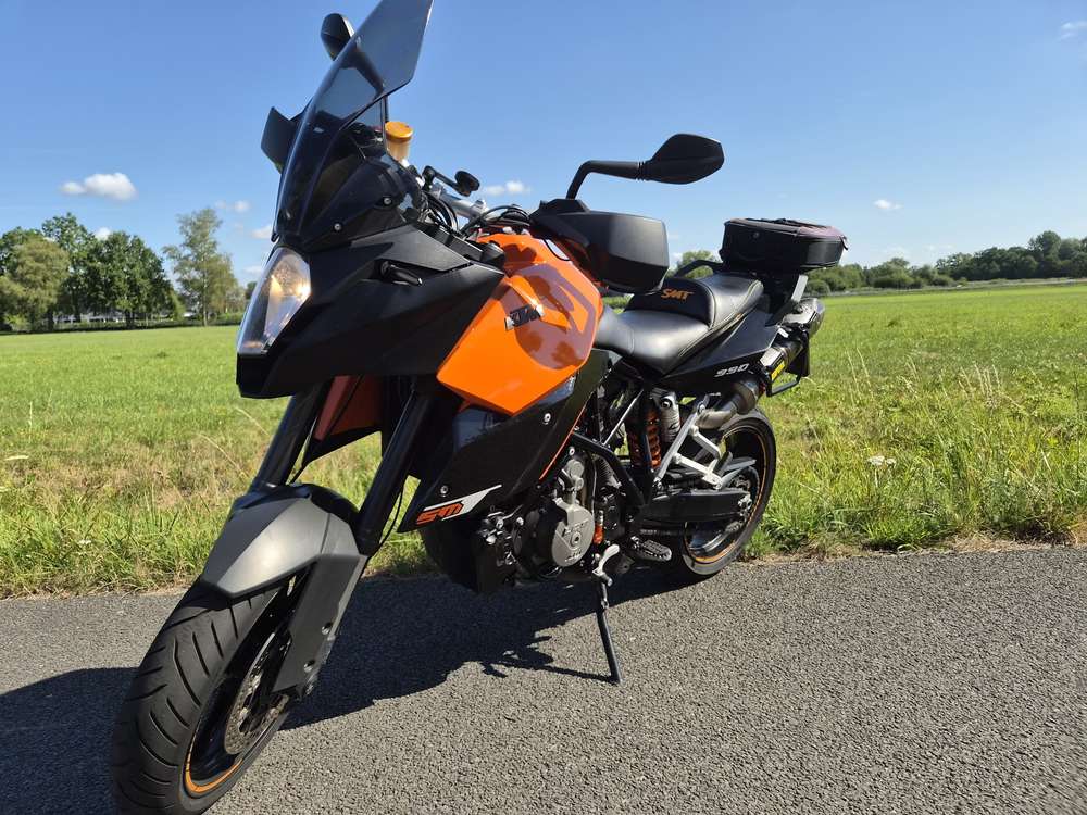 KTM 990 Supermoto