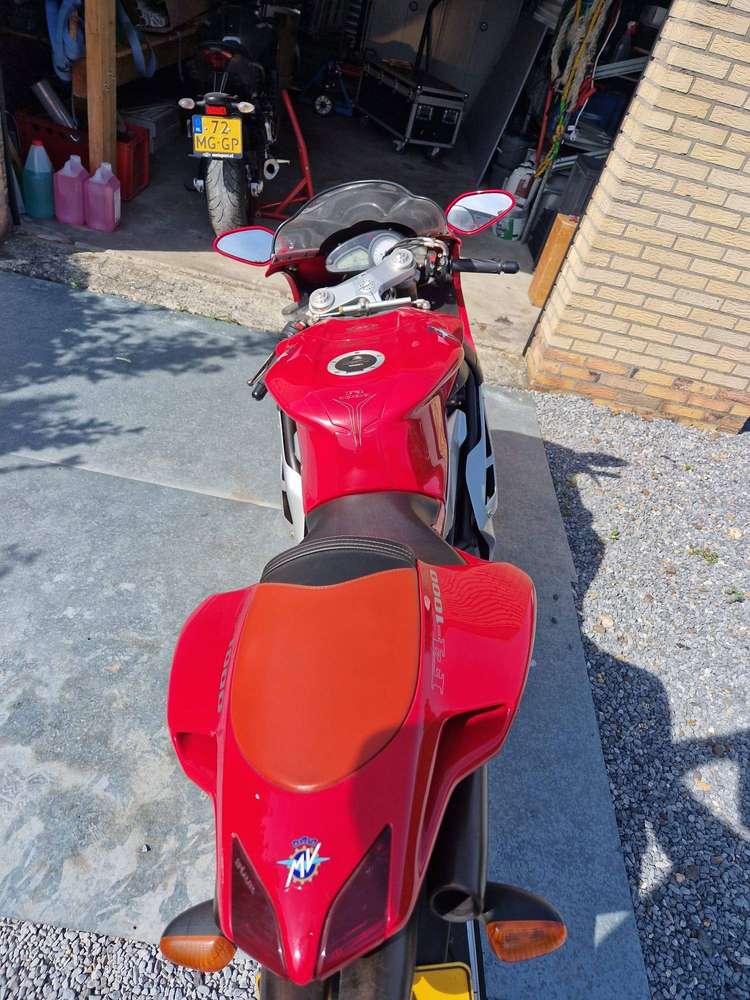 MV Agusta F4