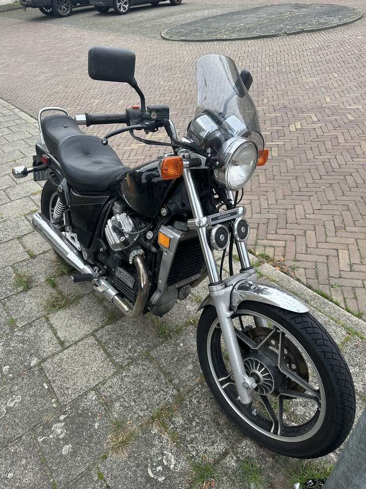 Honda CX 650 Custom