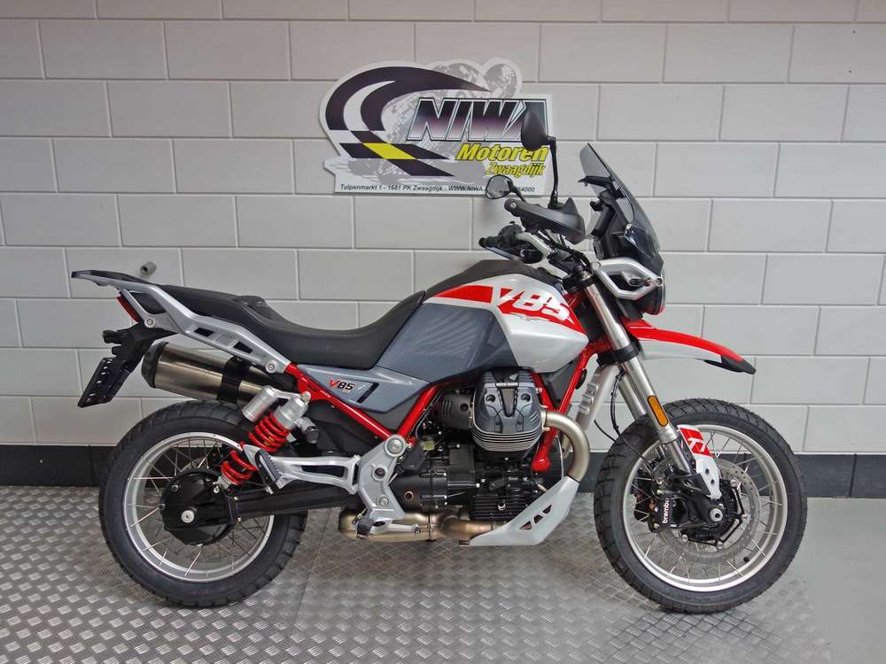 Moto Guzzi V85 TT Evocative