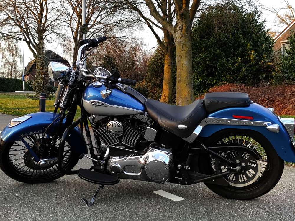 Harley-Davidson FLSTSC Softail Springer Classic