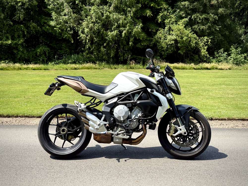 MV Agusta Brutale 675