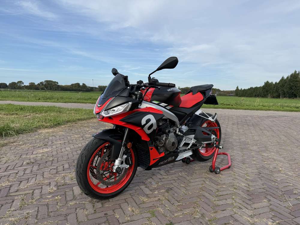 Aprilia Tuono 660