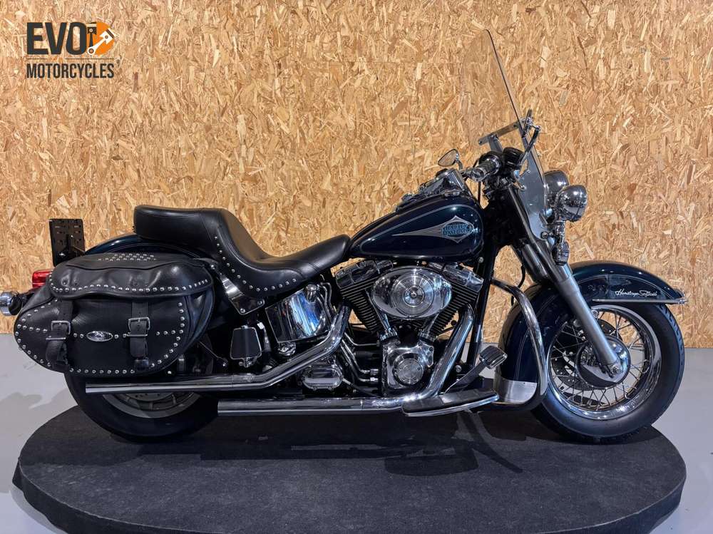 Harley-Davidson FLSTC Heritage Softail Classic