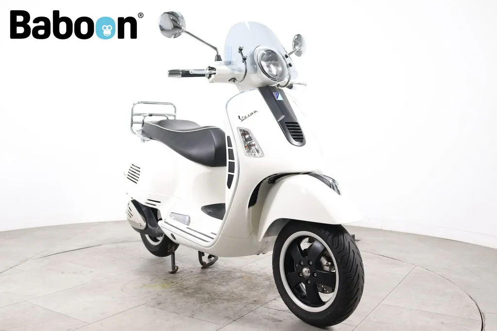 Vespa GTS 125