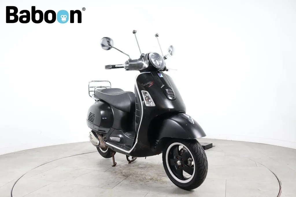 Vespa GTS 300
