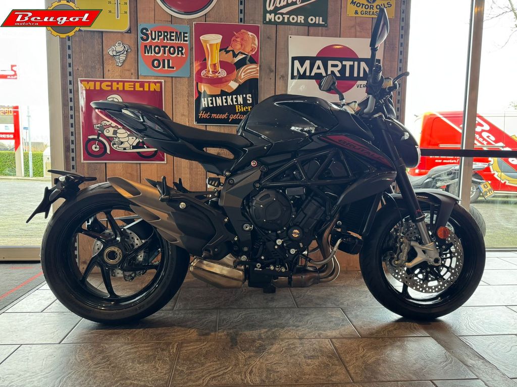 MV Agusta Brutale 800