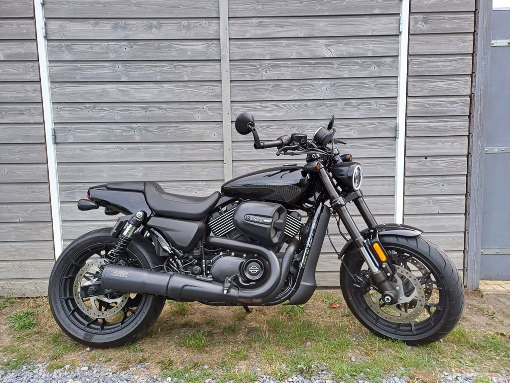 Harley-Davidson VRSCR Street Rod