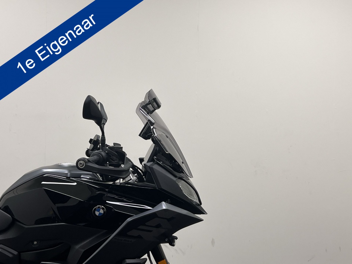 BMW F900 XR