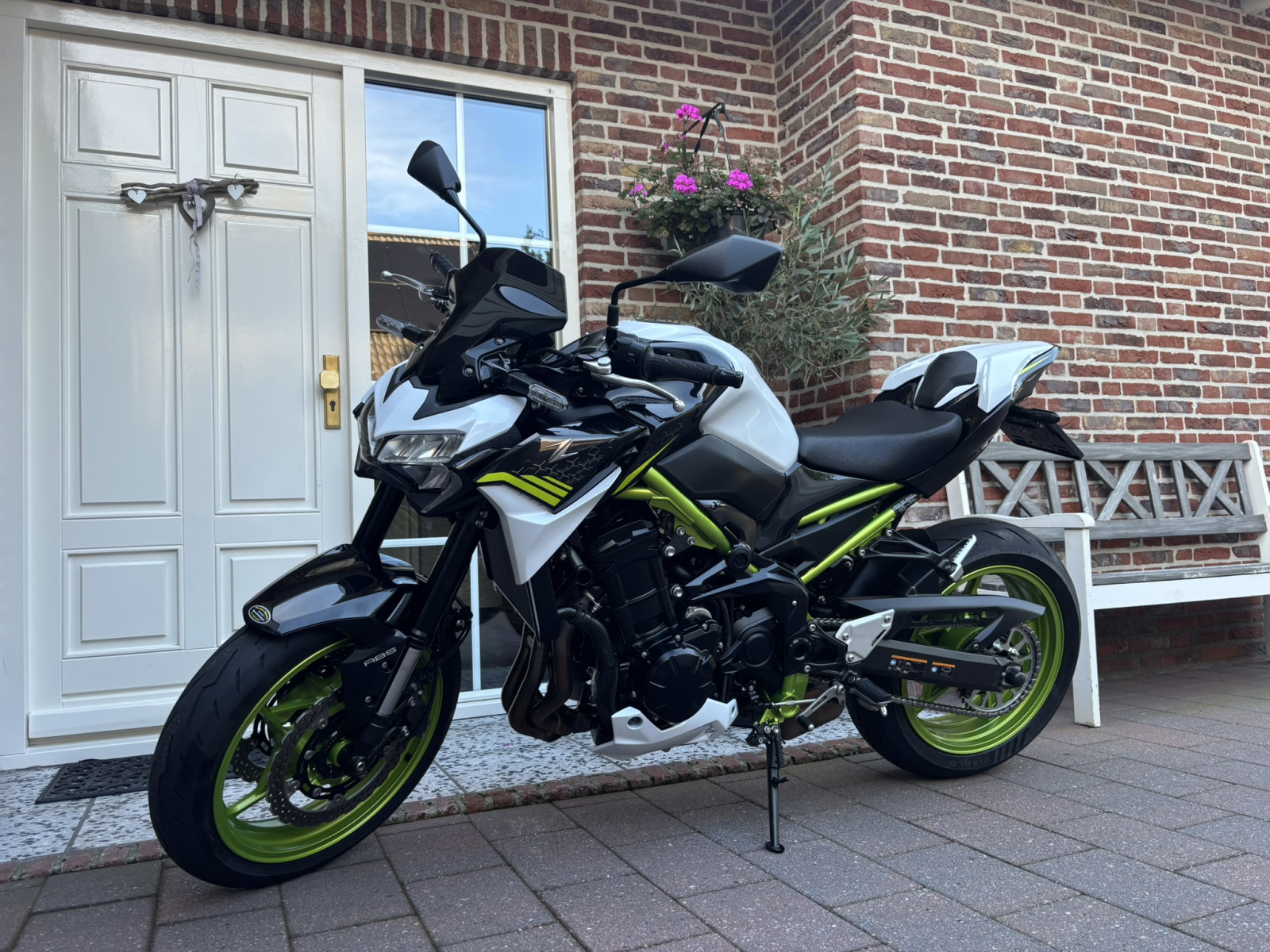 Kawasaki Z900 Performance