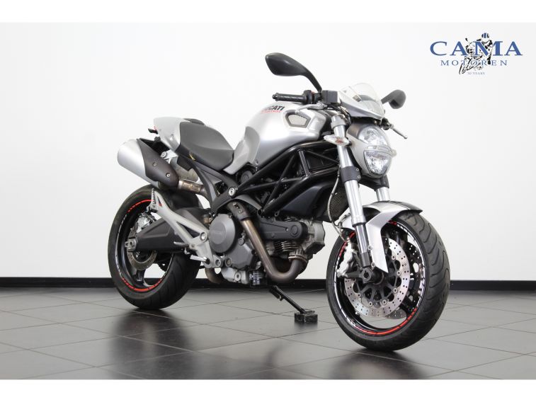 Ducati Monster 696