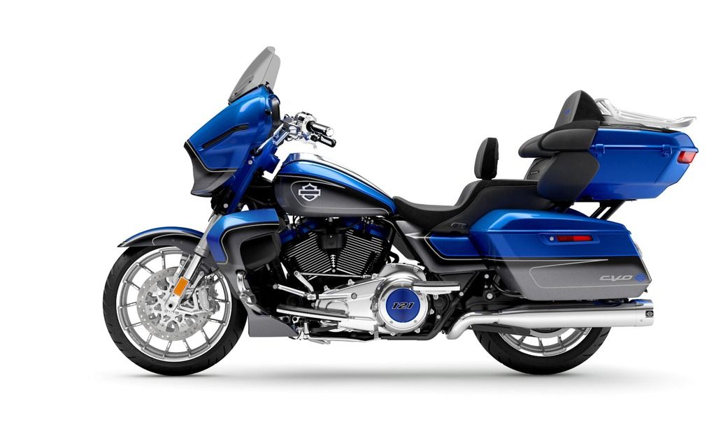 Harley-Davidson CVO Street Glide FLHXSE