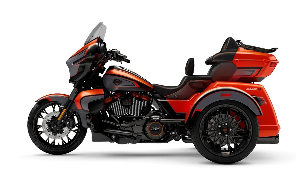 Harley-Davidson CVO Street Glide FLHXSE