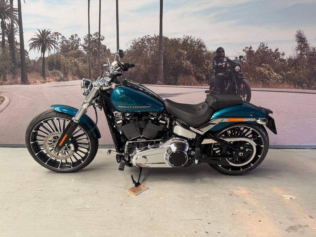 Harley-Davidson FXBR Breakout 117