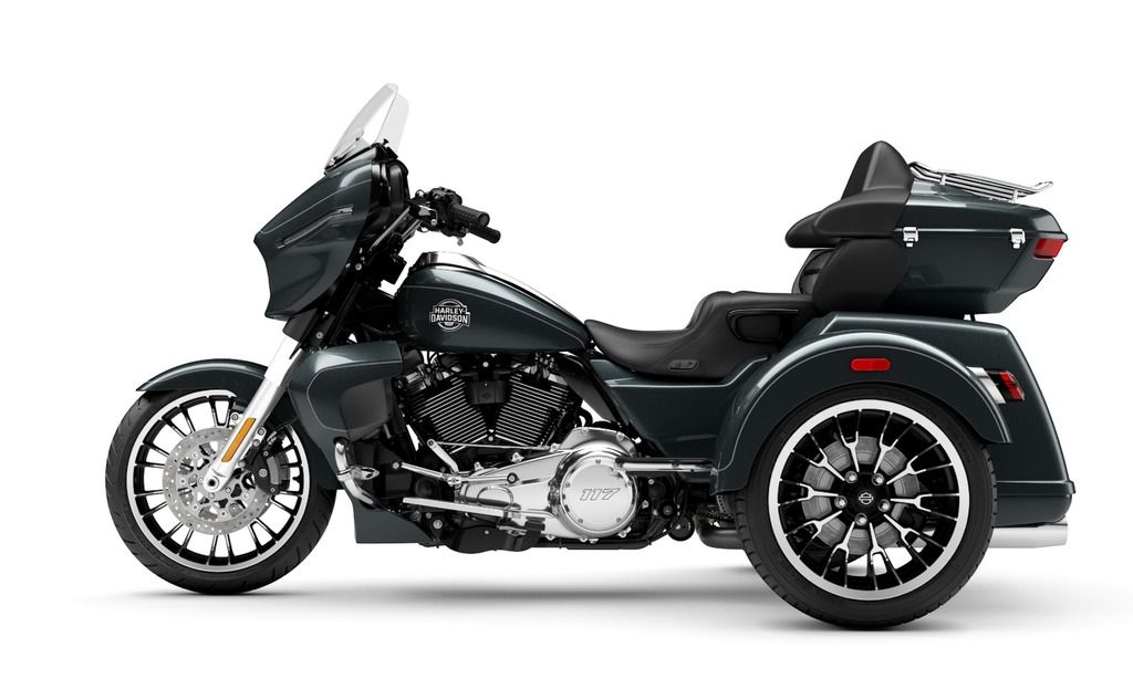 Harley-Davidson FLHLT Street Glide Trike 3